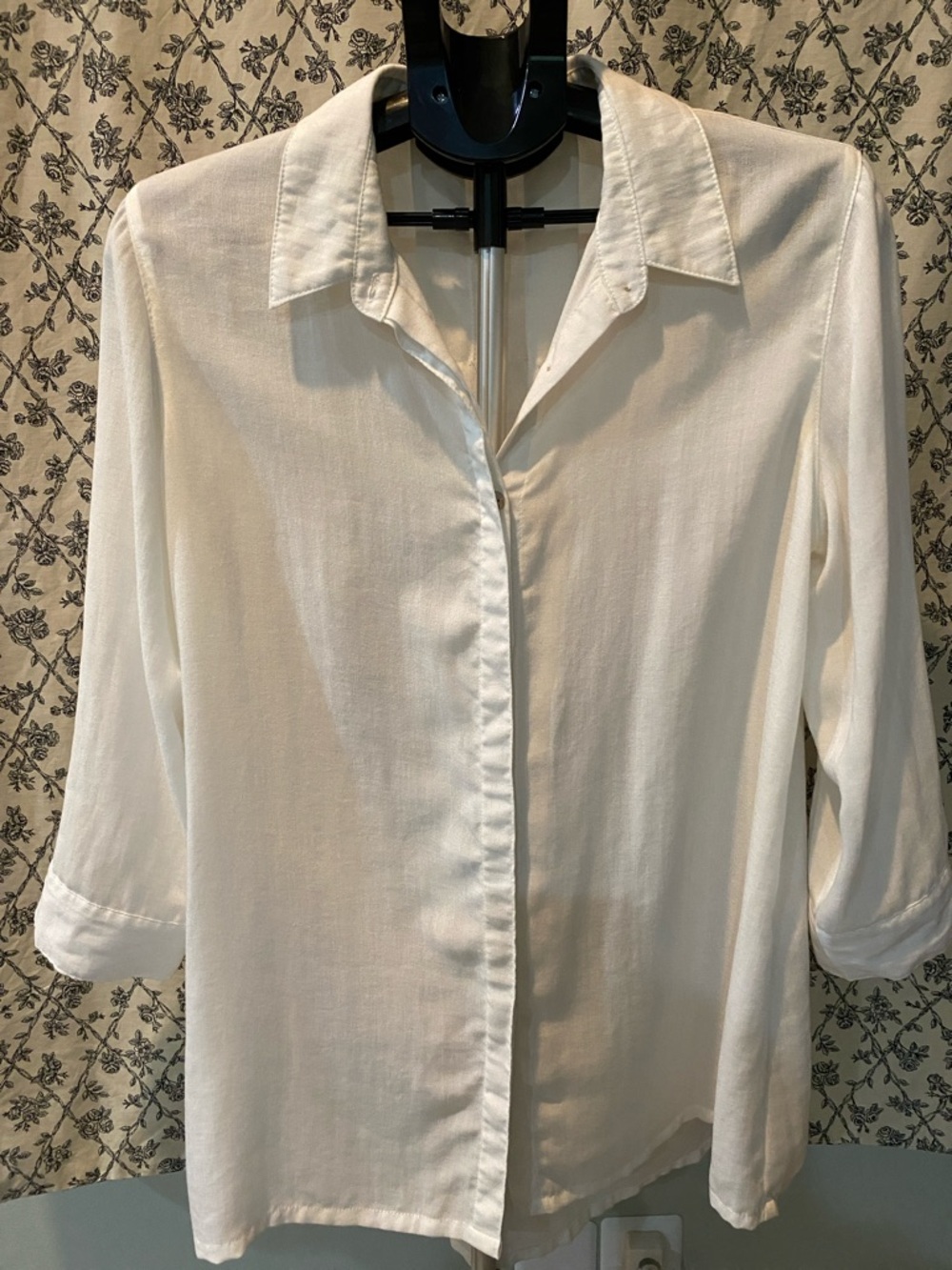 Linen Button-Down Collared Shirt - Lightweight 3/4 Sleeve Made in Hong Kong